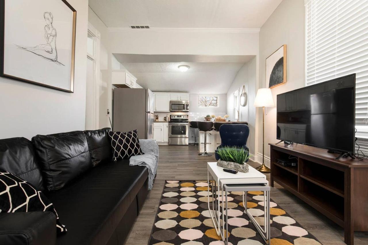 Louisville Dream House 4Br 2Ba By Cozysuites エクステリア 写真