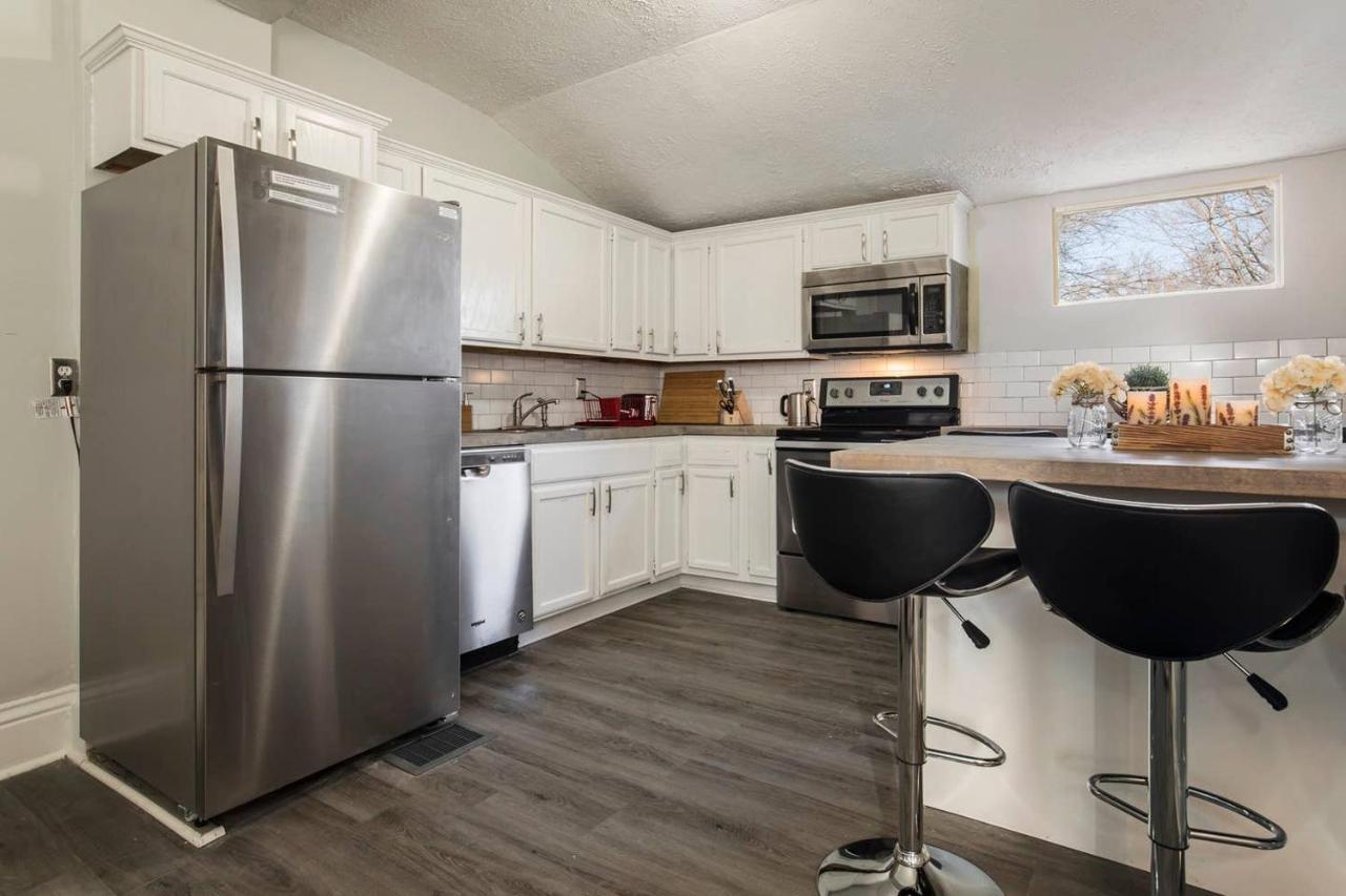 Louisville Dream House 4Br 2Ba By Cozysuites エクステリア 写真