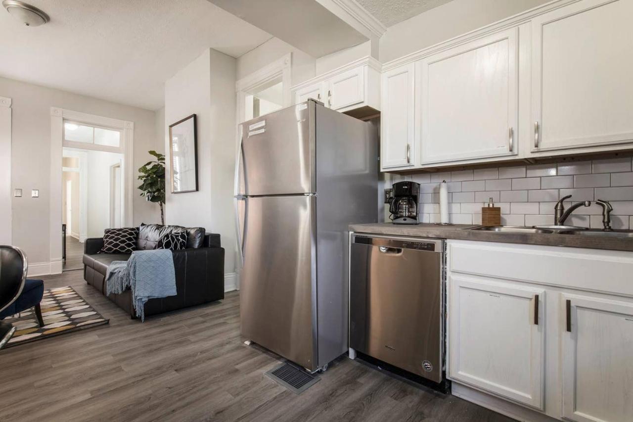 Louisville Dream House 4Br 2Ba By Cozysuites エクステリア 写真