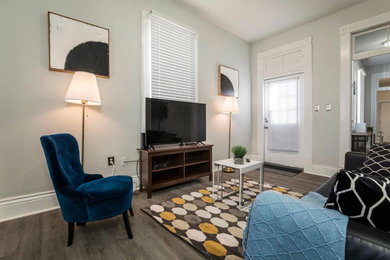 Louisville Dream House 4Br 2Ba By Cozysuites エクステリア 写真