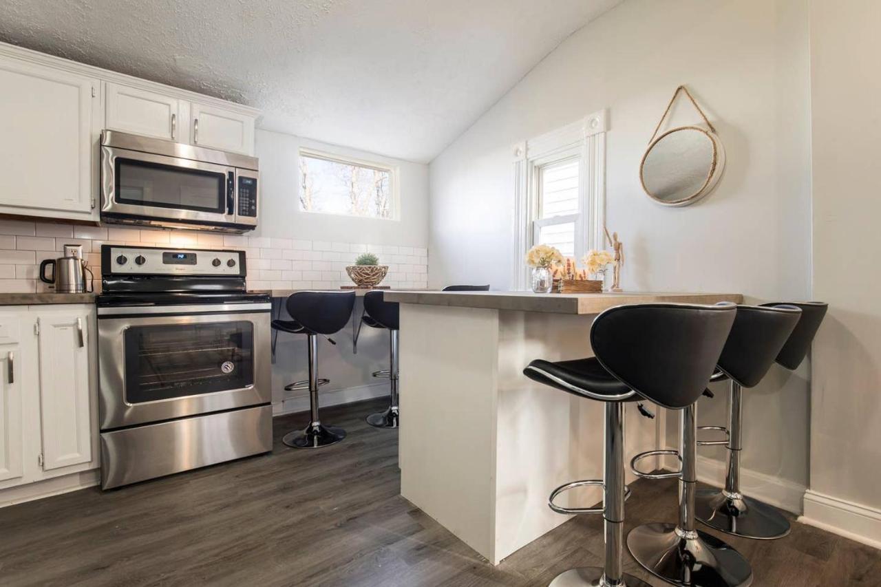 Louisville Dream House 4Br 2Ba By Cozysuites エクステリア 写真