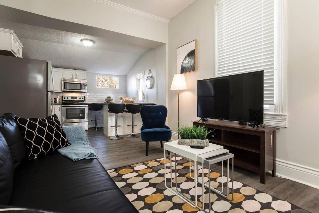 Louisville Dream House 4Br 2Ba By Cozysuites エクステリア 写真