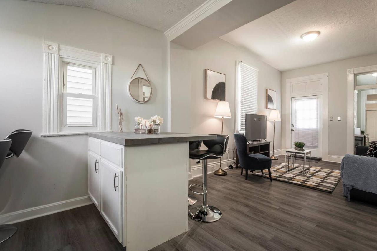 Louisville Dream House 4Br 2Ba By Cozysuites エクステリア 写真